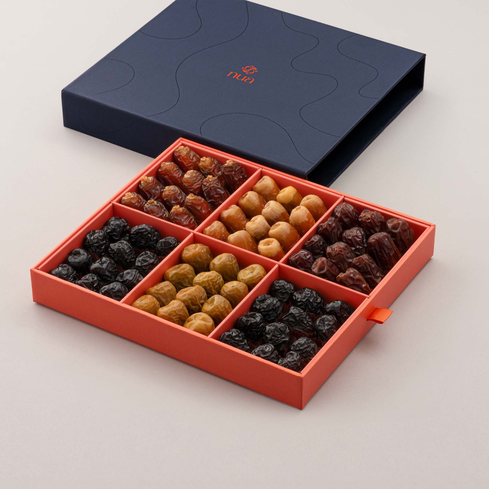 صندوق تمور نوا الفاخر